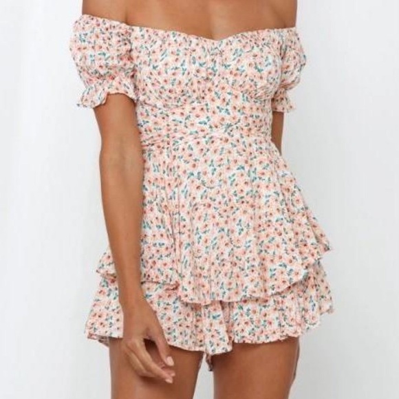 Floral Shorts Romper Sweetheart Milkmaid - Picture 2 of 11